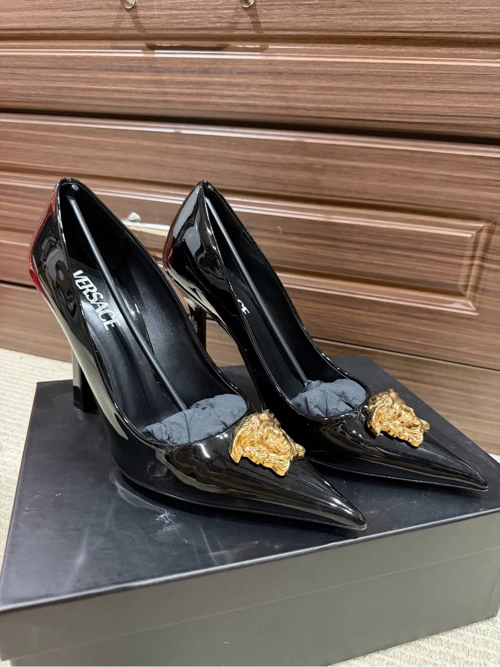 Versace Black Patent Leather Pointed Pumps with Gold Medusa - Picture 1 of 5